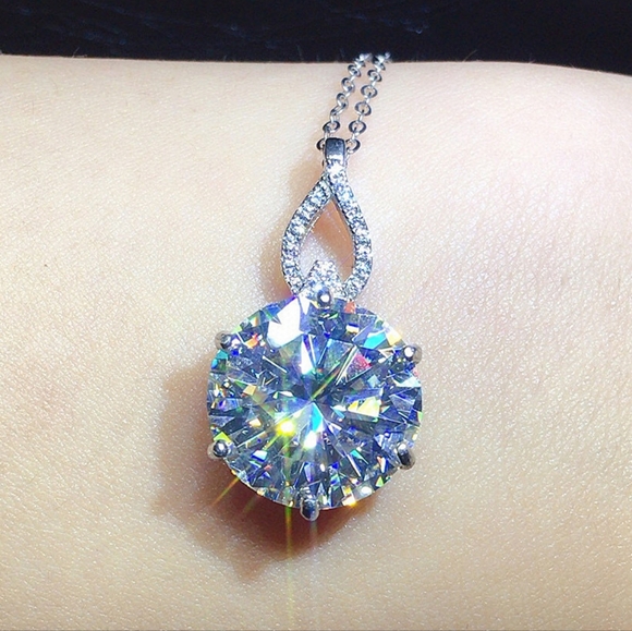 Sterling Silver 8ct diamond necklace - Picture 7 of 12